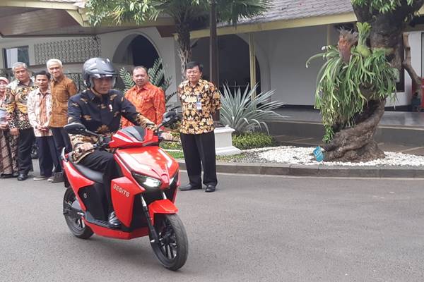Jokowi Kendaraan Listrik